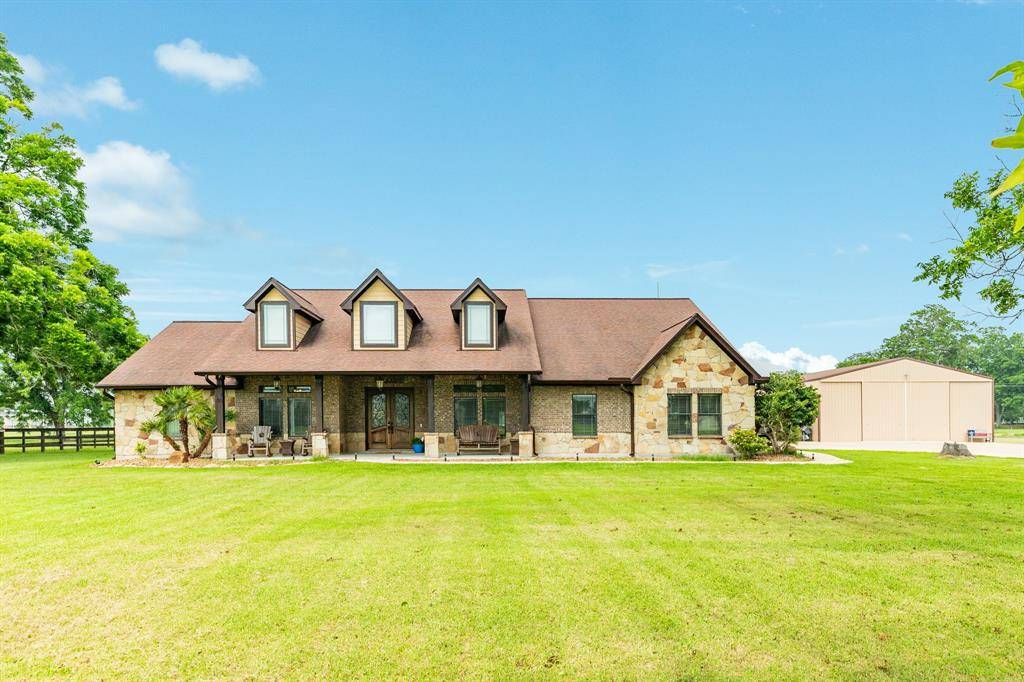 Angleton, TX 77515,814 Mill RD