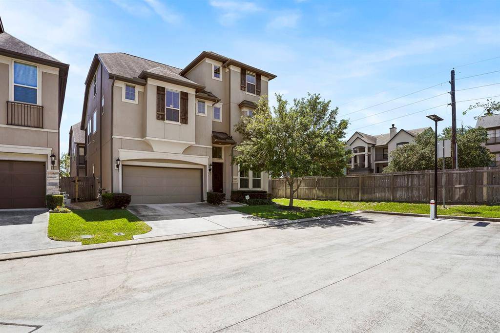 Houston, TX 77077,13217 Green Hills DR