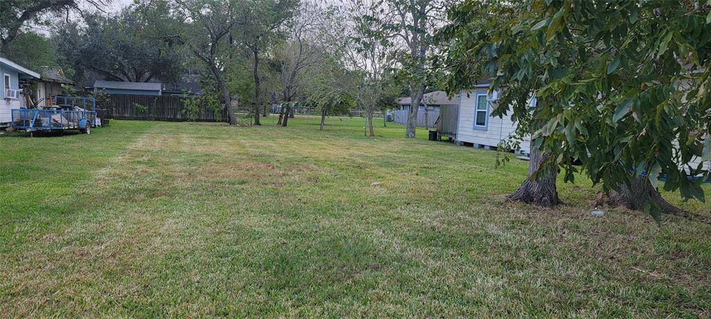 Dickinson, TX 77539,4812 35th ST