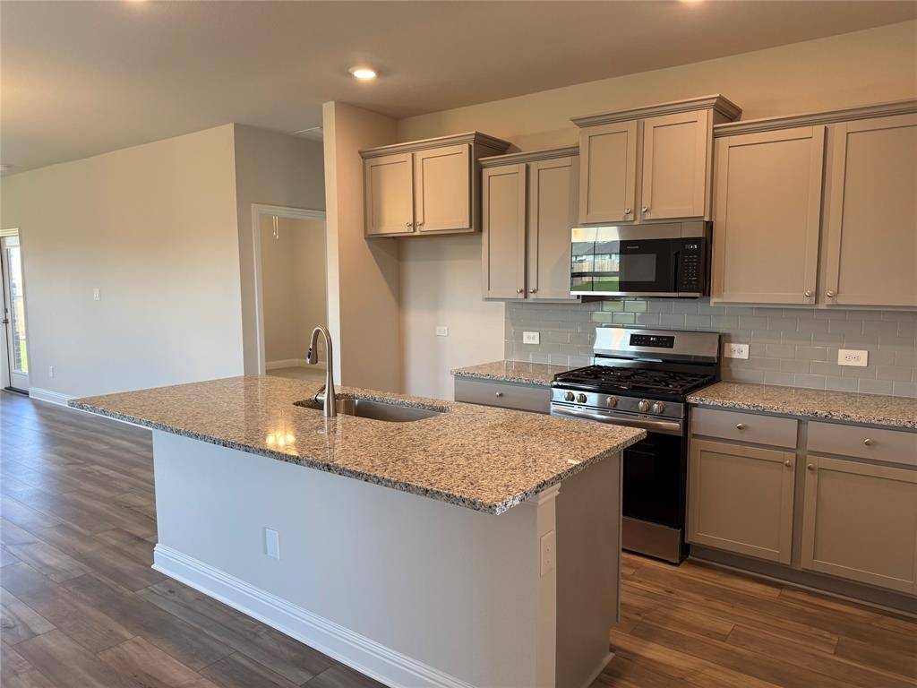 Dickinson, TX 77539,4329 West Bayou Maison CIR