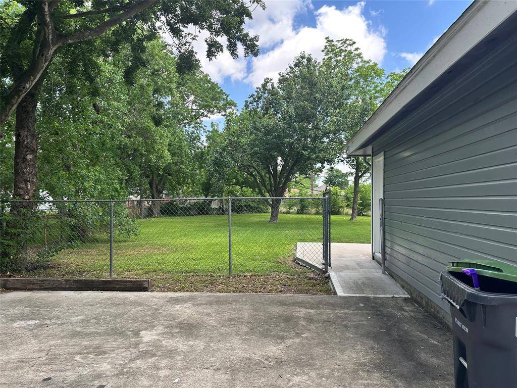 Pasadena, TX 77502,1402 Firwood CIR