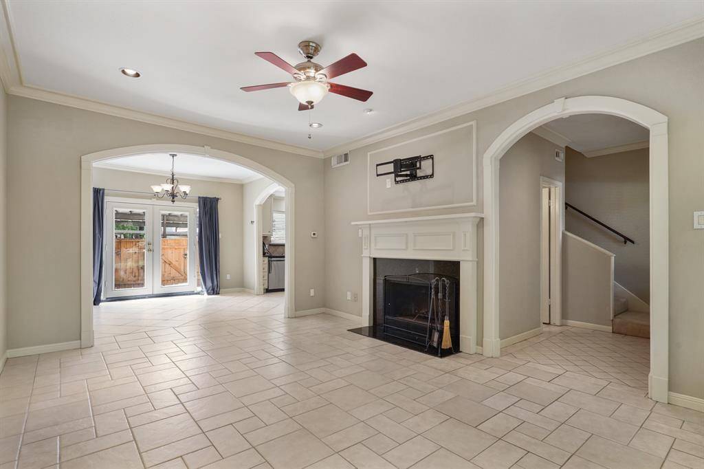 Houston, TX 77024,11711 Memorial DR #367