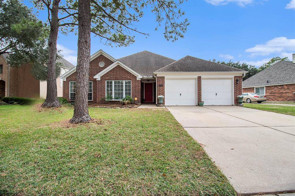 League City, TX 77573,110 Bending Shore CT