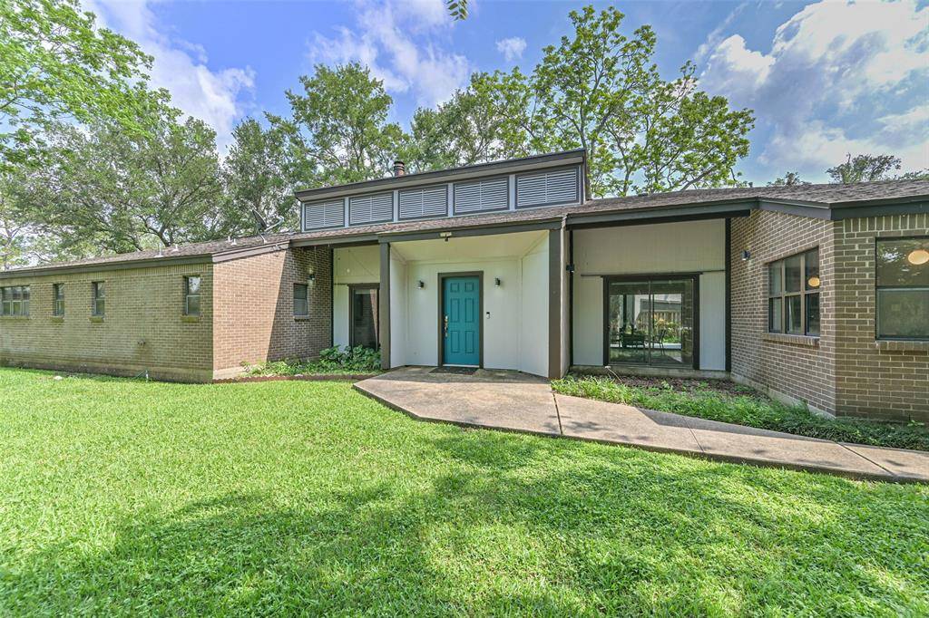Friendswood, TX 77546,1203 W Edgewood DR