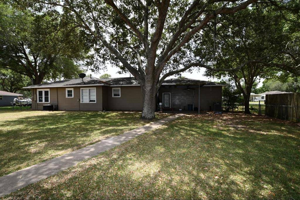 El Campo, TX 77437,1800 Byrne ST