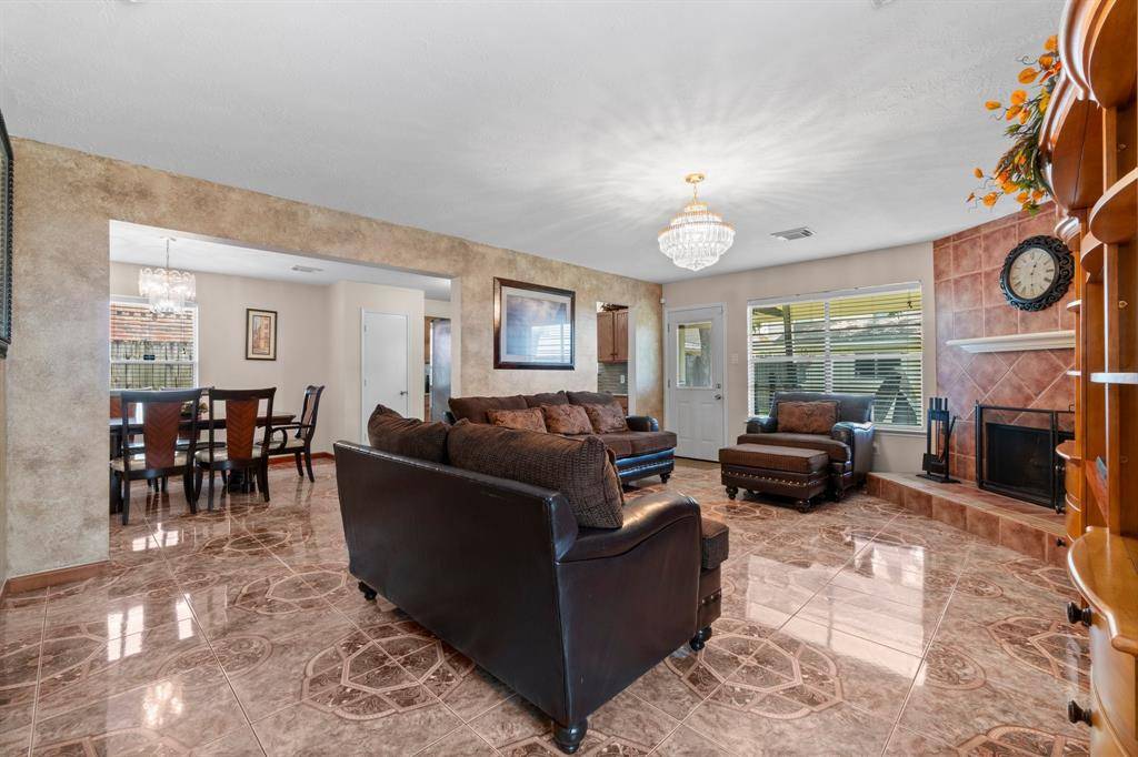 Houston, TX 77073,16338 North Glade