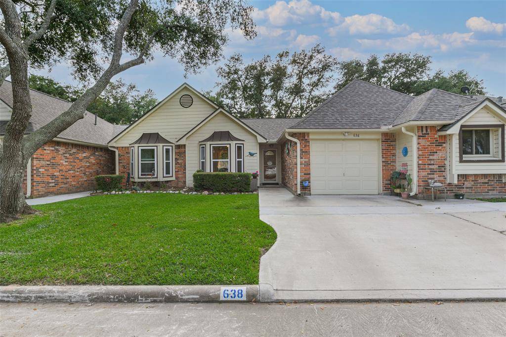 Pearland, TX 77584,638 W Country Grove CIR