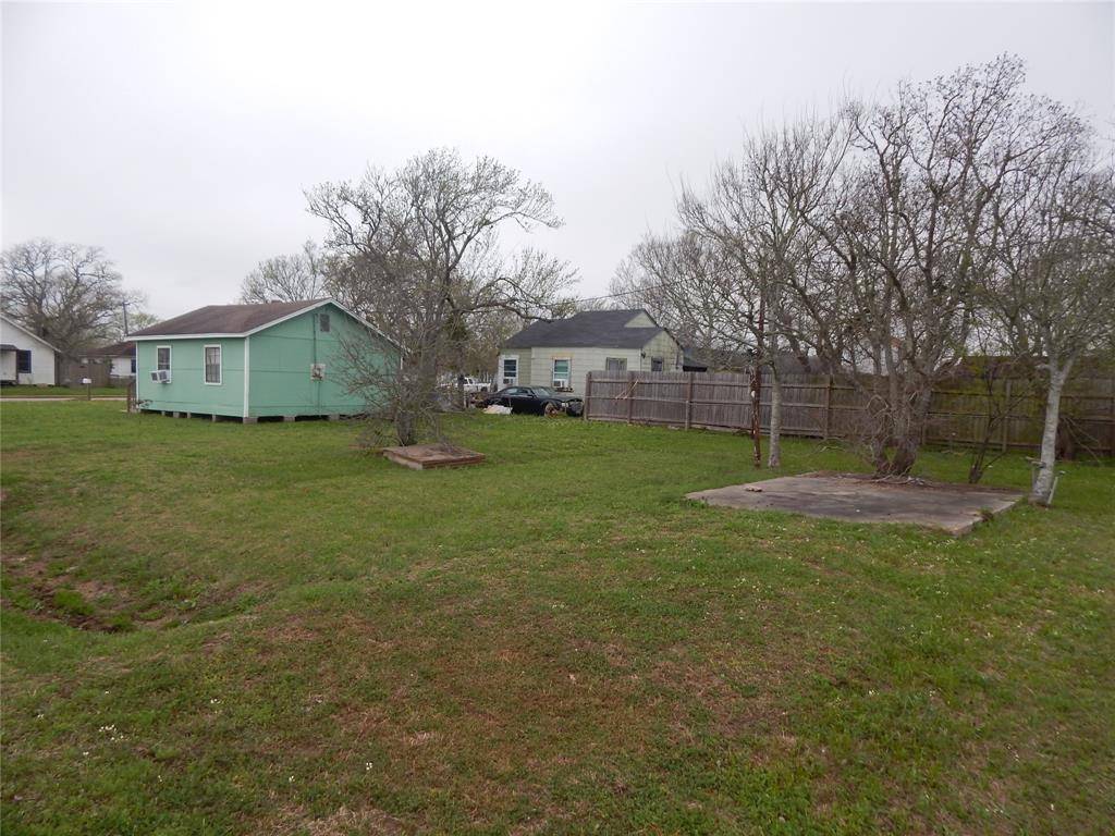 Freeport, TX 77541,202 N Avenue C