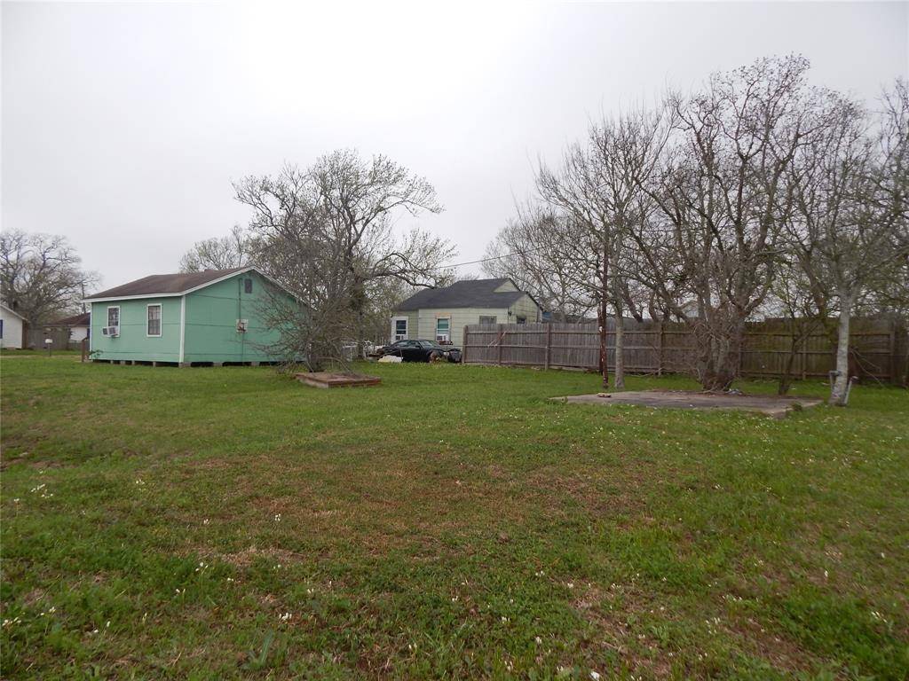 Freeport, TX 77541,202 N Avenue C