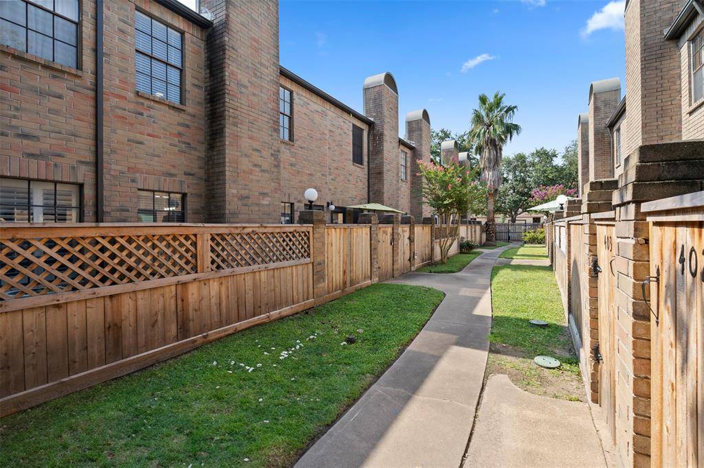 Houston, TX 77042,9850 Pagewood LN #503