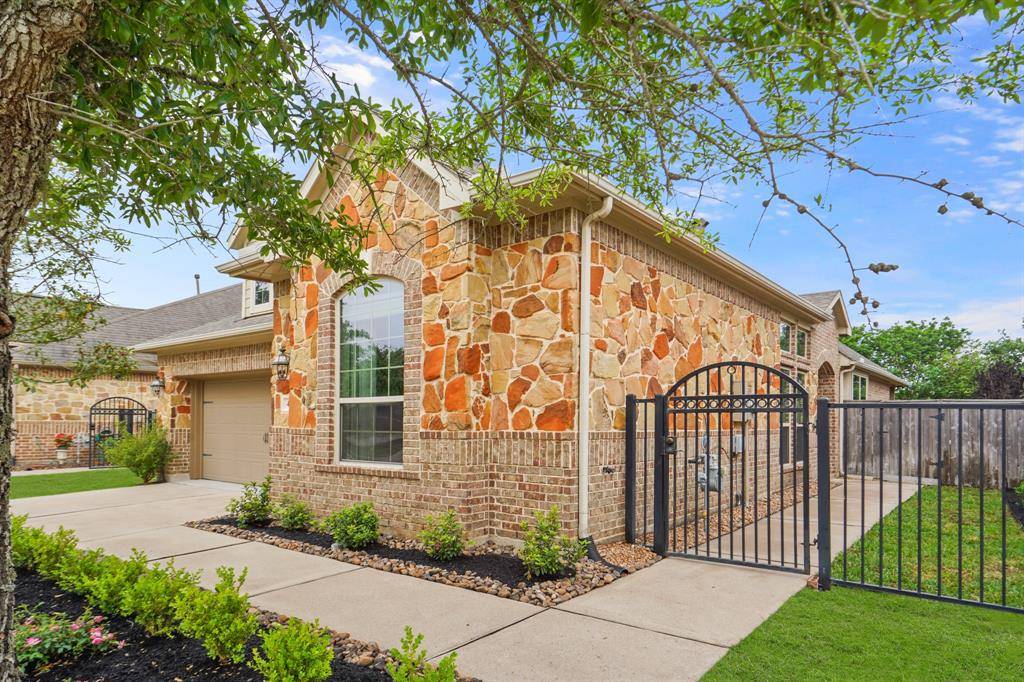 Katy, TX 77494,4938 Caponi Falls LN