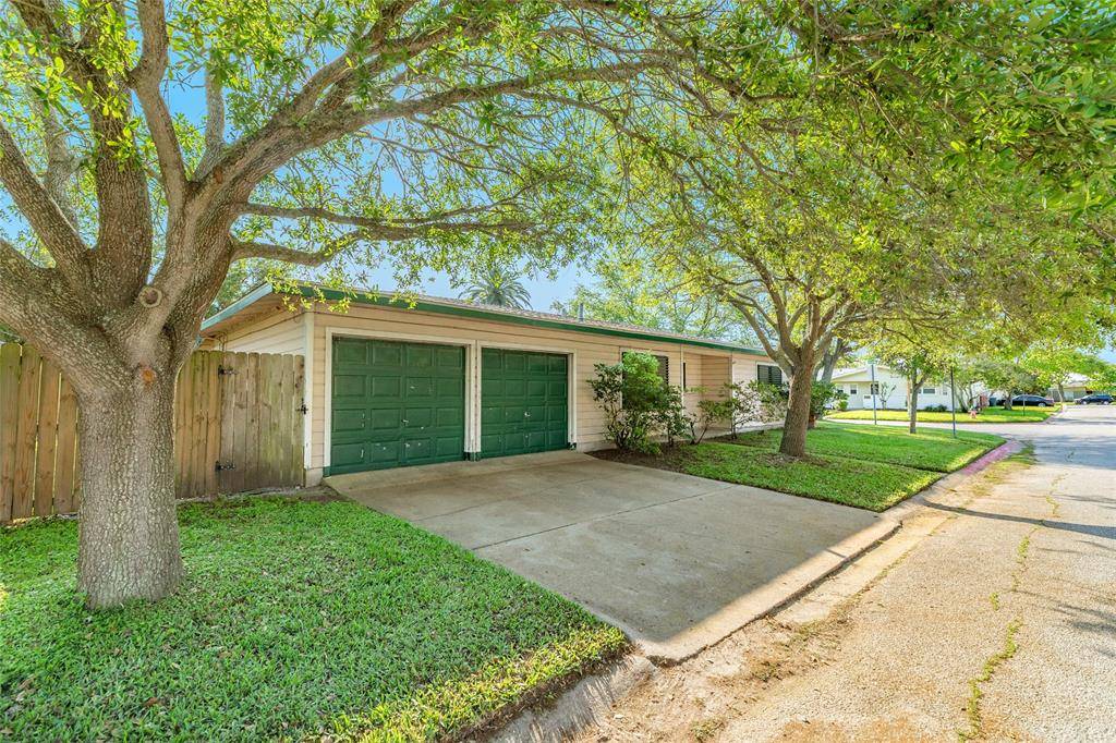 Galveston, TX 77550,128 Tuna ST