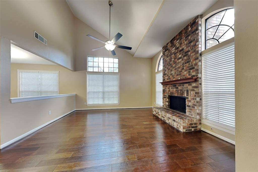 The Woodlands, TX 77381,151 E Pathfinders CIR