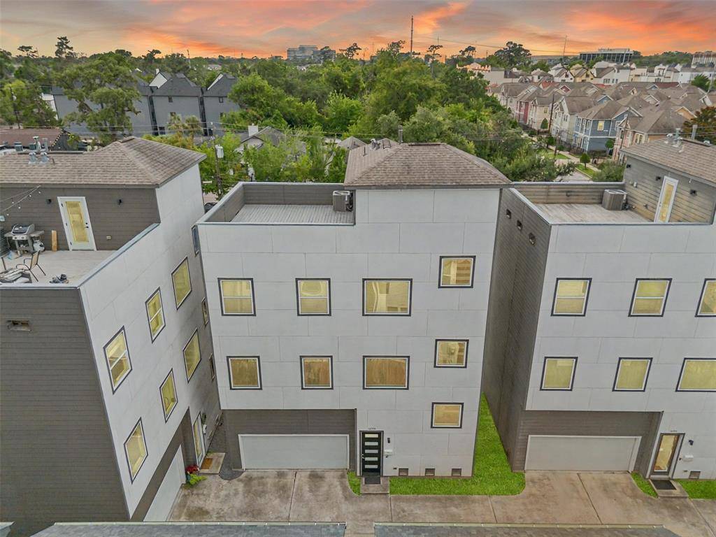 Houston, TX 77008,1628 W 24th ST