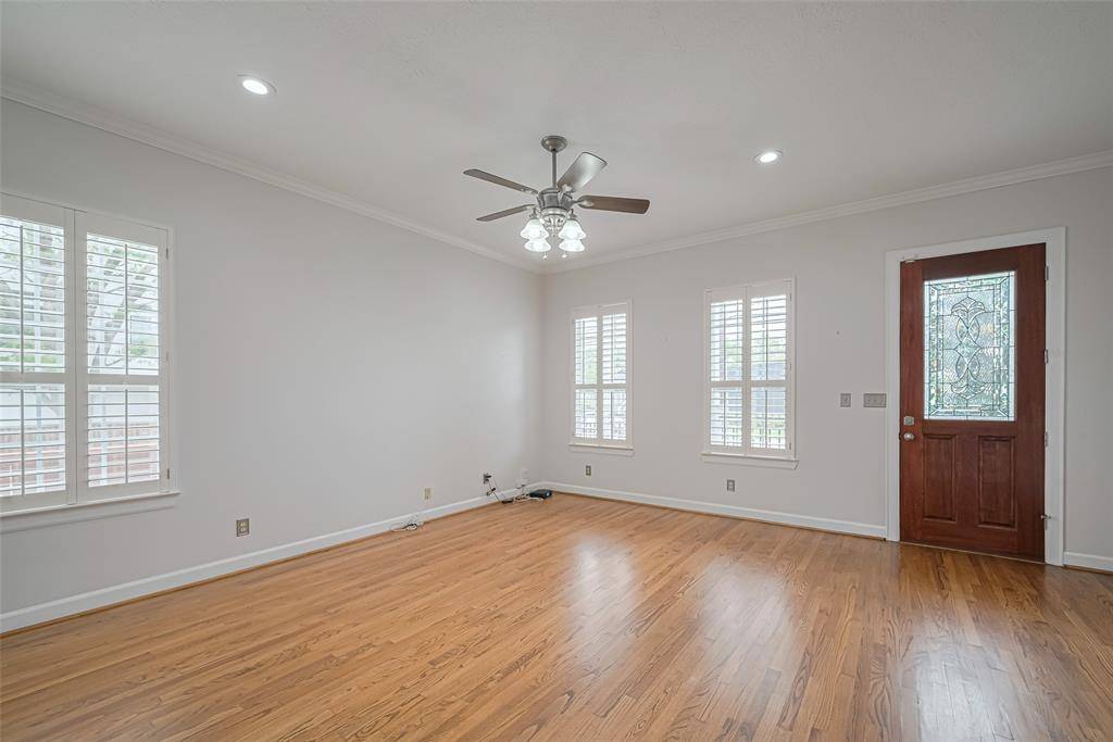 Houston, TX 77008,1108 W 22nd ST
