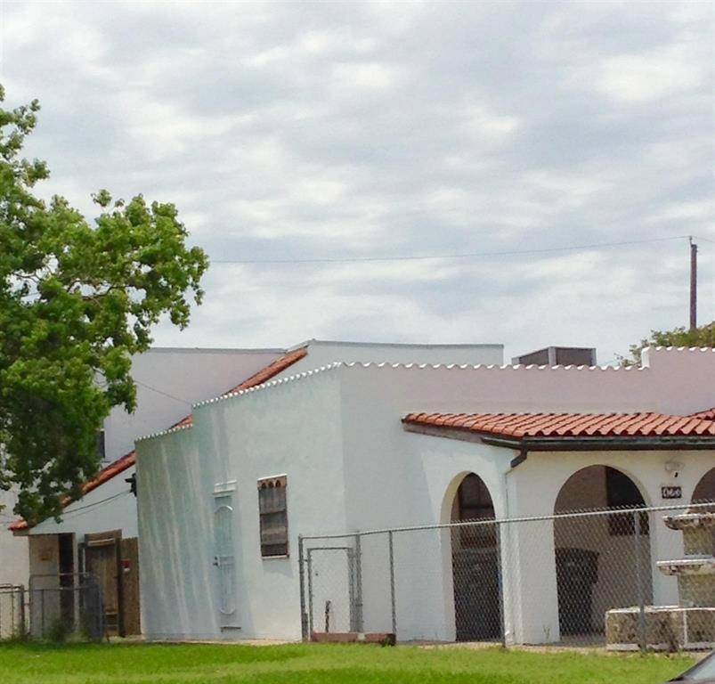 Galveston, TX 77550,123 Strand ST #rear