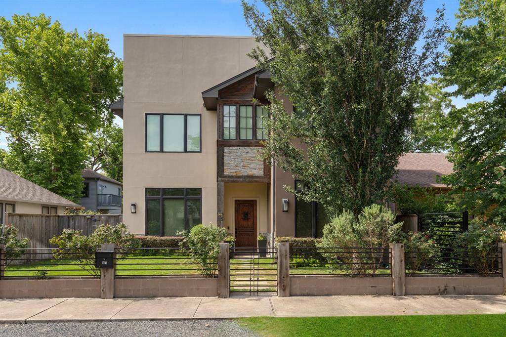 Houston, TX 77009,815 E 27th ST