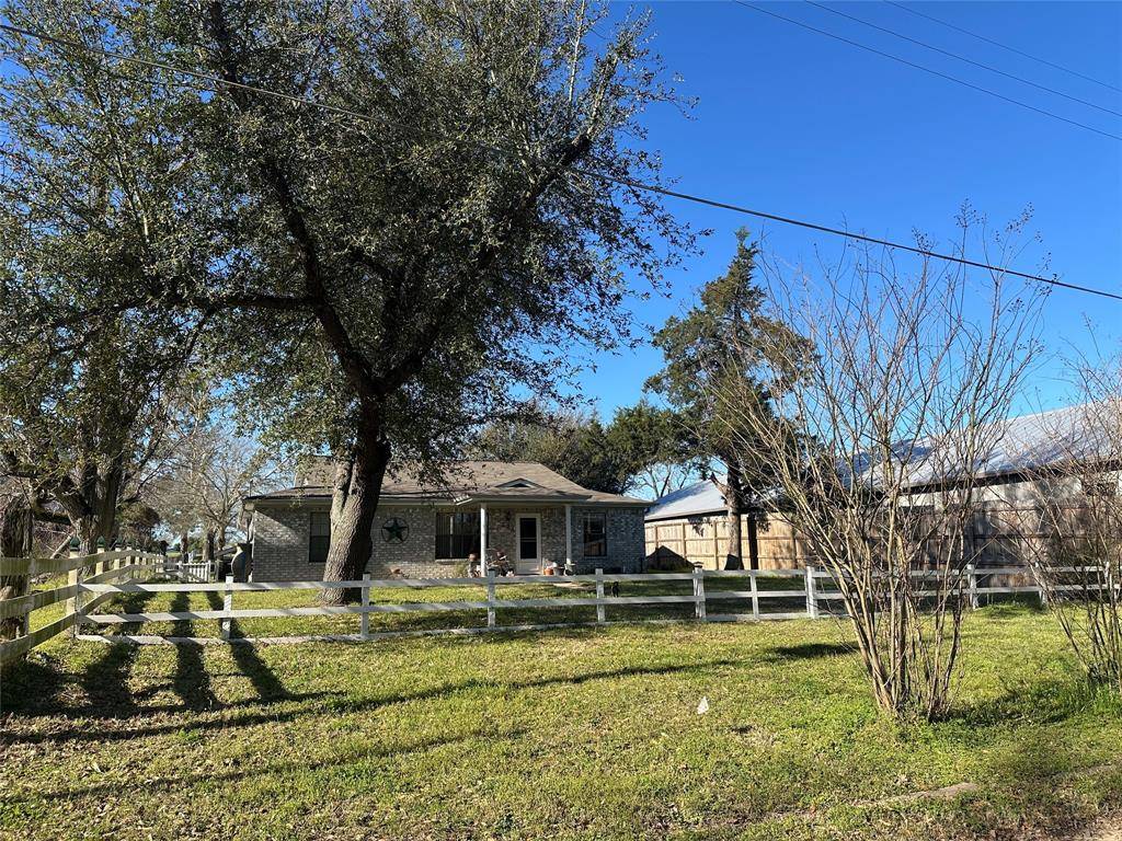 Jewett, TX 75846,410 E Division ST