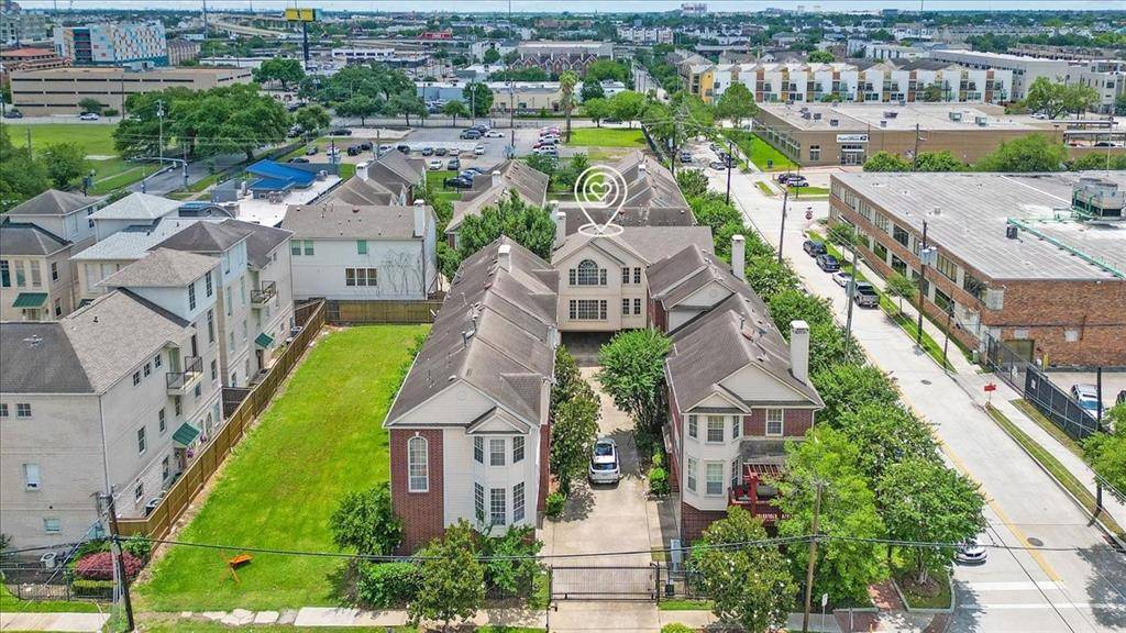 Houston, TX 77002,2263 Austin ST