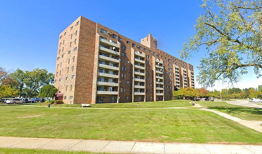 Troy, MI 48083,920 John R Road