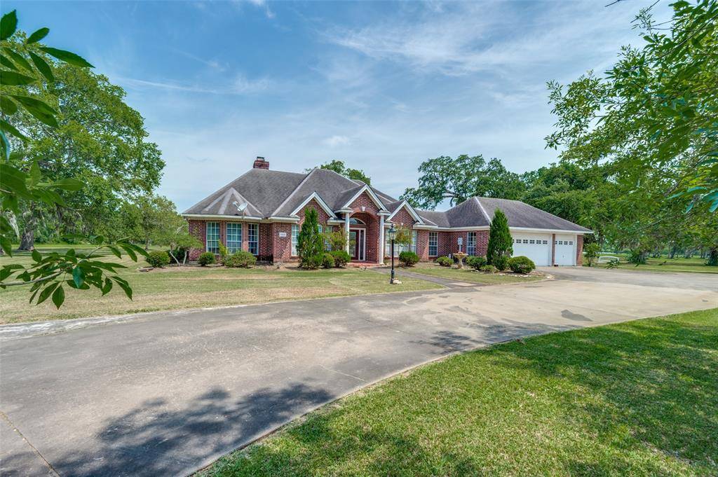 Sweeny, TX 77480,1604 Milian CIR