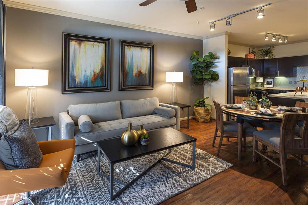 Houston, TX 77054,8877 Lakes At 610 DR #260