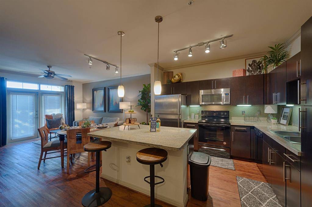 Houston, TX 77054,8877 Lakes At 610 DR #118