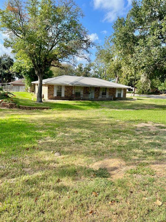 Bellville, TX 77418,235 W Glenn ST