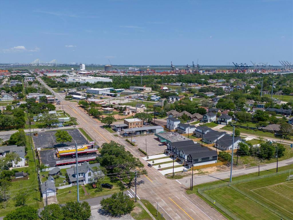 La Porte, TX 77571,227 S Broadway ST