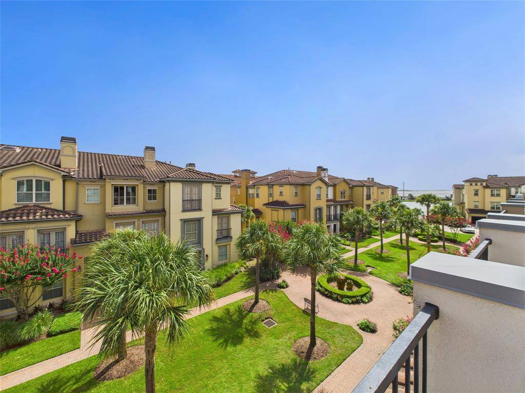 Pasadena, TX 77058,22 Tassia LN