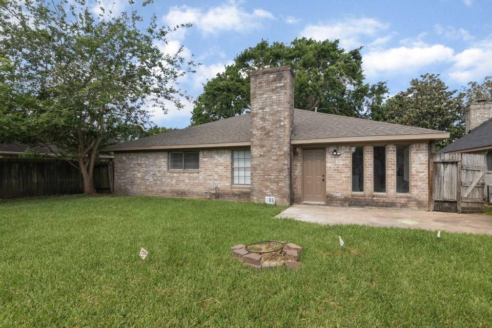 Rosenberg, TX 77471,2105 Greenwood DR