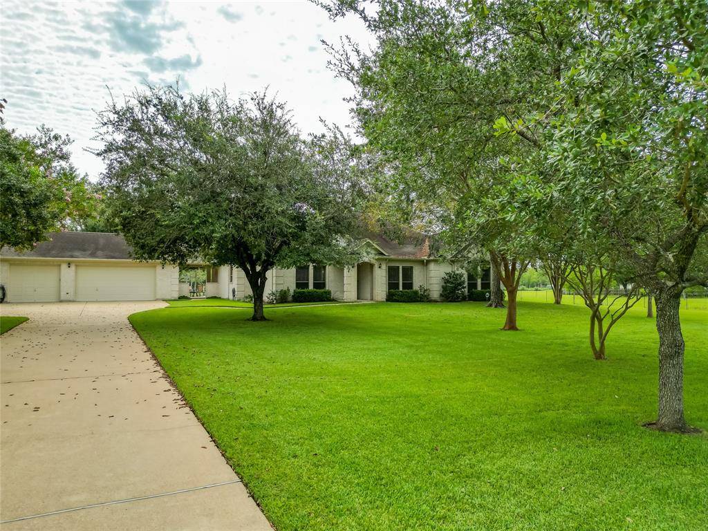 Alvin, TX 77511,135 Happy Hollow ST