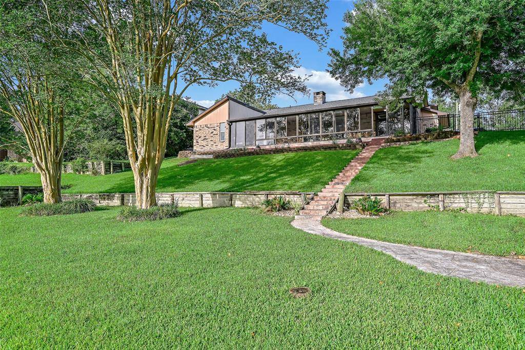 Webster, TX 77598,2710 W Nasa RD
