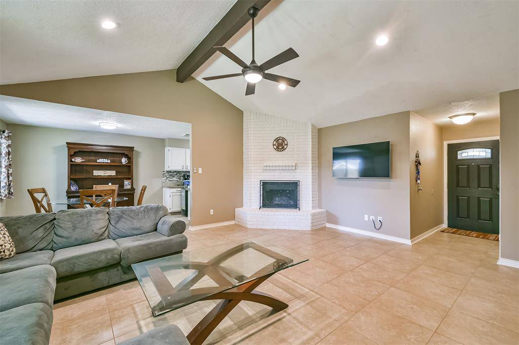 League City, TX 77573,322 Meadow Wood CT