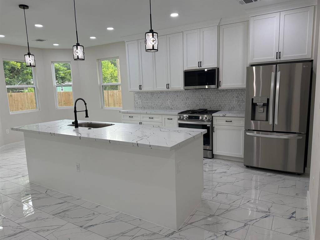 La Marque, TX 77568,1514 Oleander DR