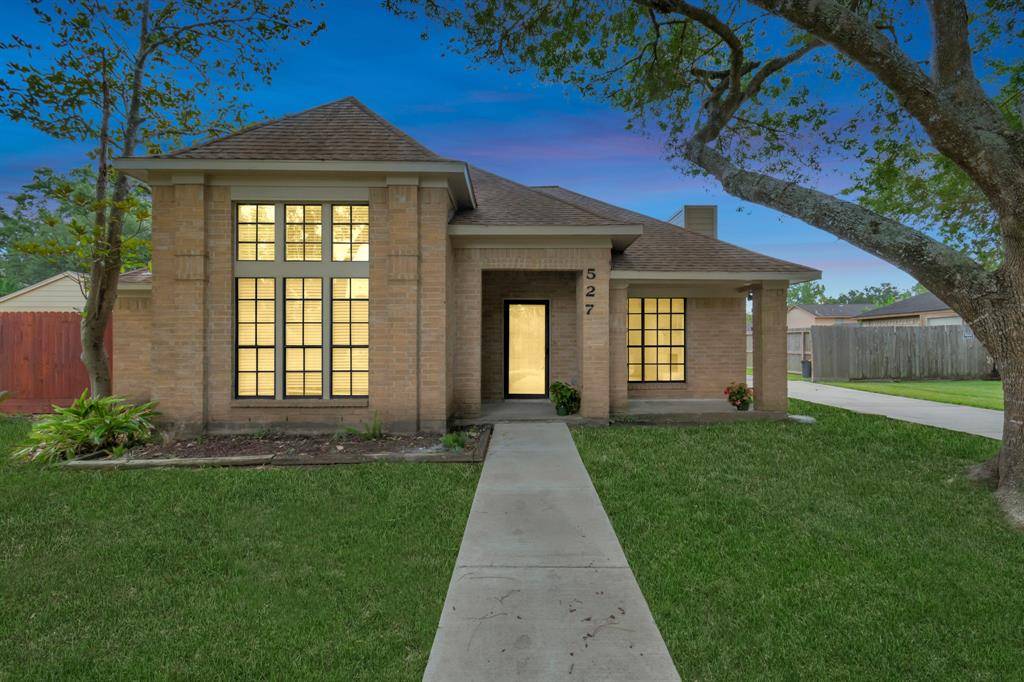 Friendswood, TX 77546,527 Gleneagles DR