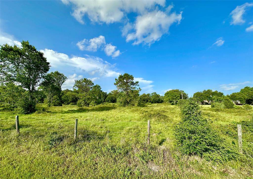 Alvin, TX 77511,3717 County Road 326