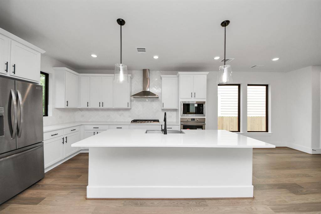 Houston, TX 77079,405 Forest Reserve PL