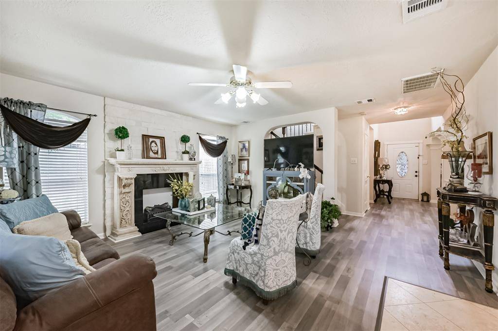 Houston, TX 77083,15527 Schumann LN
