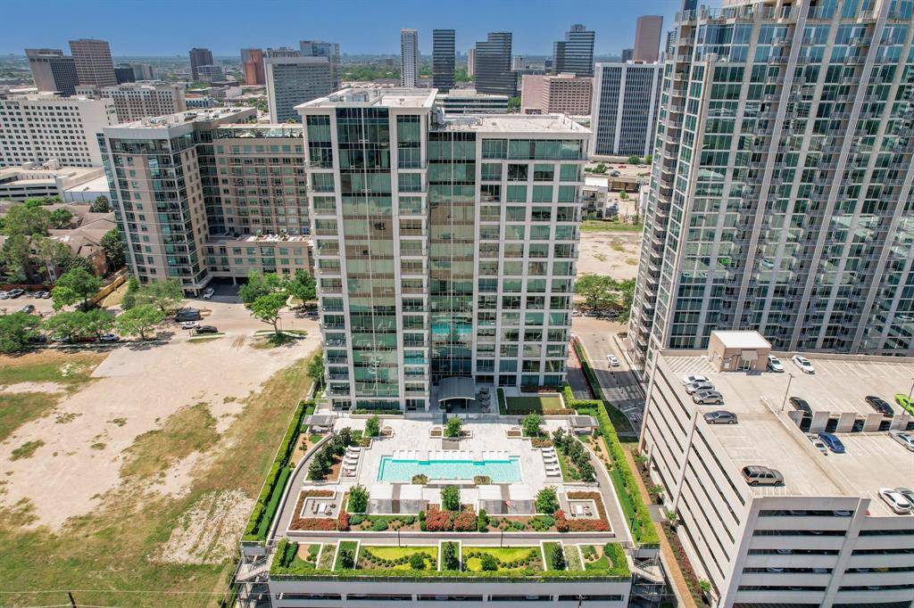 Houston, TX 77027,2047 Westcreek LN #708