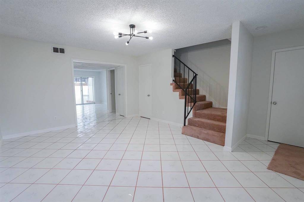 Houston, TX 77055,1255 Witte RD #17