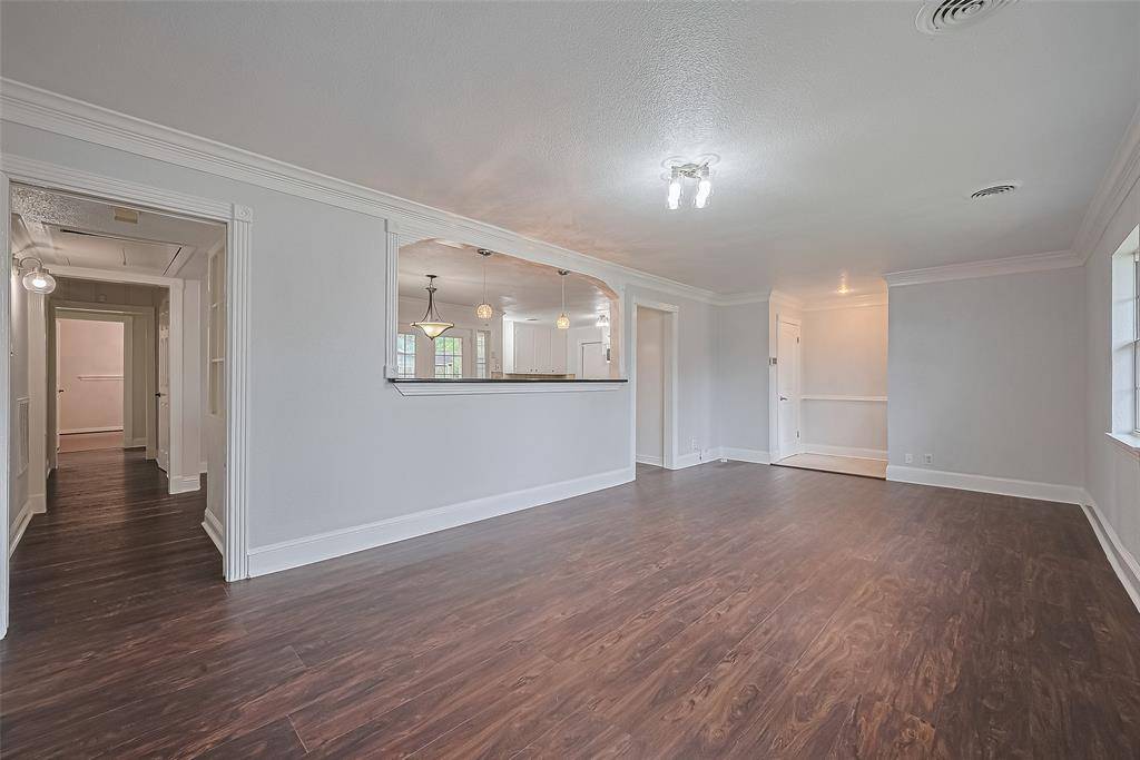 Houston, TX 77055,8045 Ridgeview DR