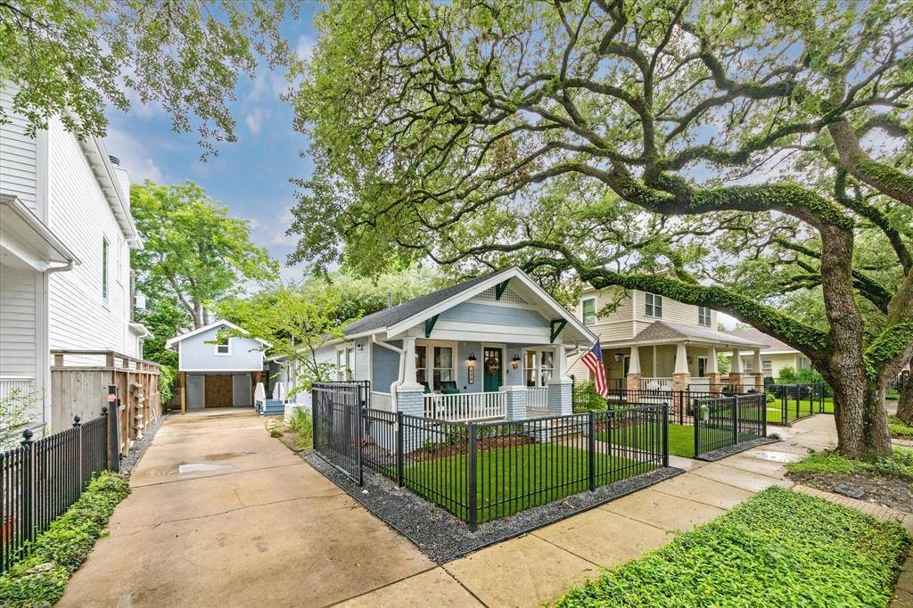 Houston, TX 77009,926 Bayland AVE