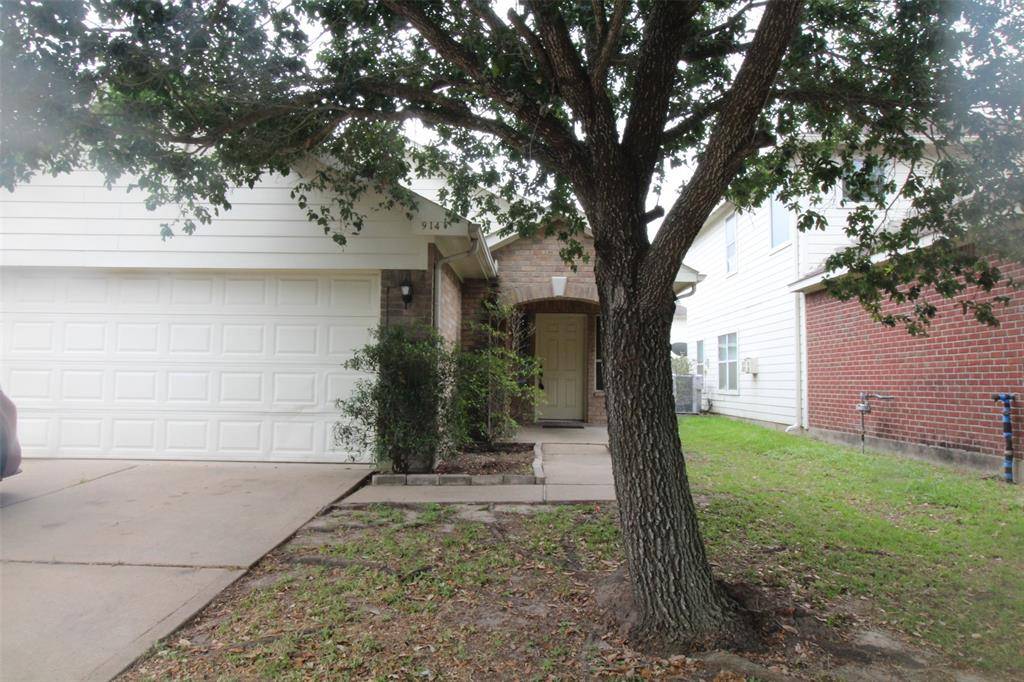 Houston, TX 77047,914 Royal George LN