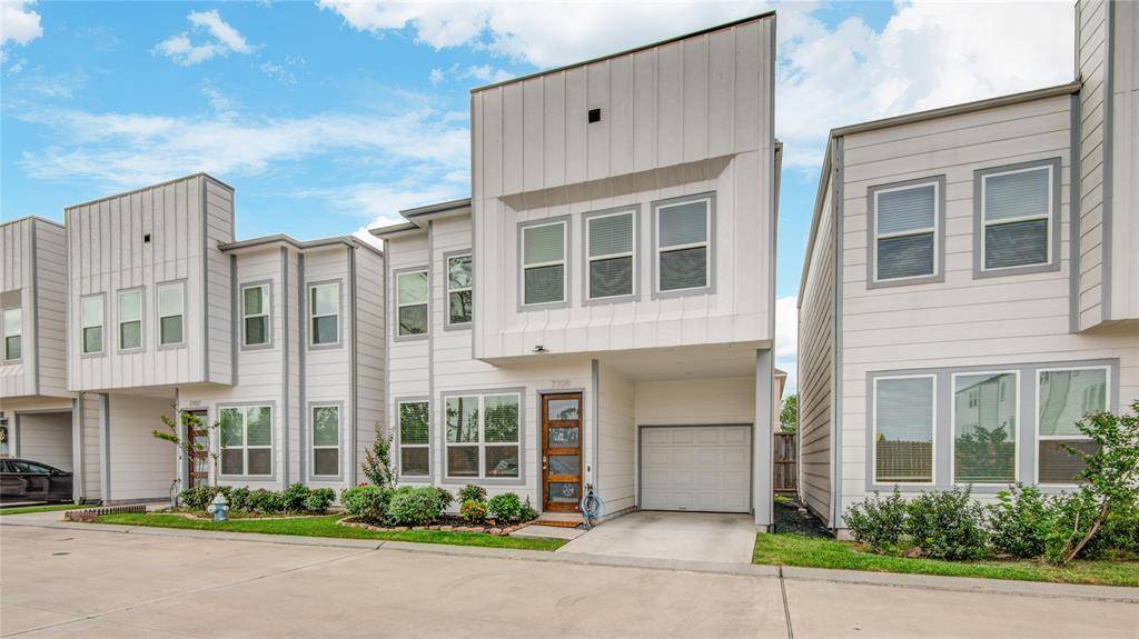 Houston, TX 77055,7709 Rainbow Close LN