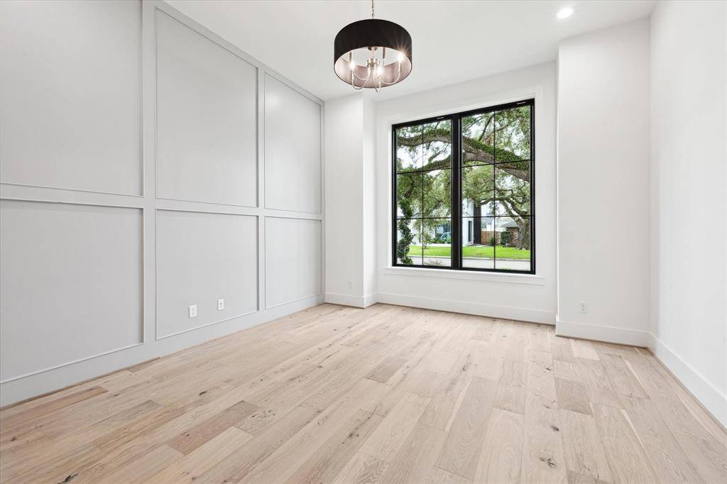 Houston, TX 77027,4706 Waring ST