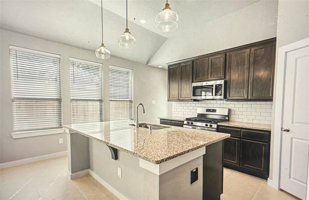 Montgomery, TX 77316,222 Sky Top DR