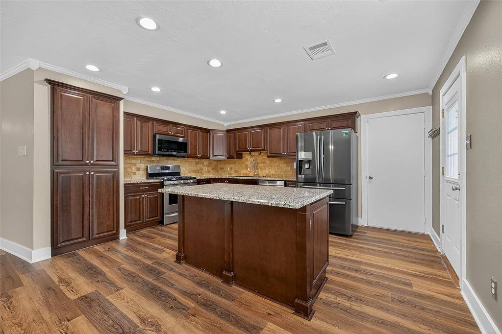 Porter, TX 77365,21832 New Forest DR