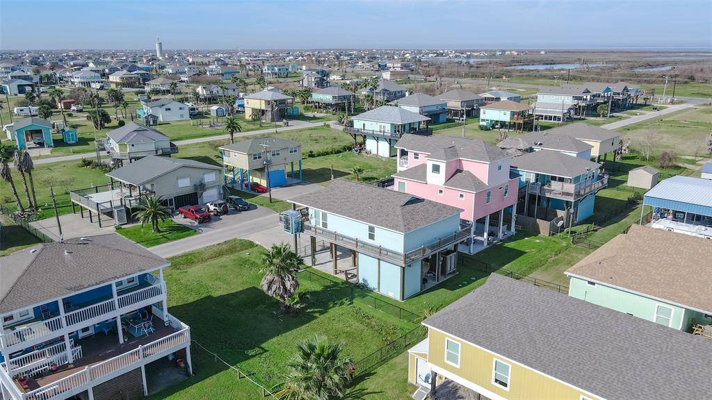 Crystal Beach, TX 77650,958 Meynig DR