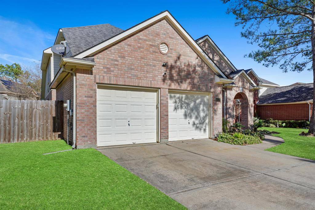 Houston, TX 77095,15530 Valley Creek DR